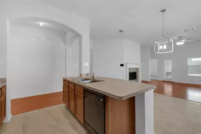 715 W Milton Drive, Arlington, TX 76001 - Photo 10