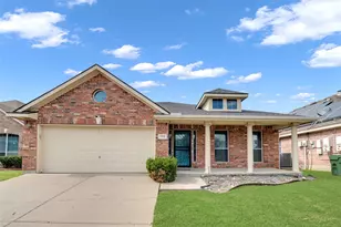 715 W Milton Dr, Arlington, TX 76001 - Photo 1