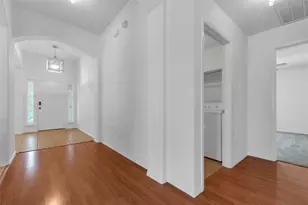 715 W Milton Dr, Arlington, TX 76001 - Photo 6
