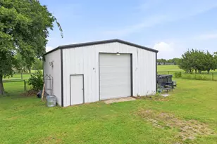 698 Hackberry Rd, Van Alstyne, TX 75495 - Photo 26