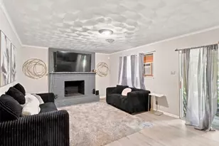 927 Poinsettia Dr, Lancaster, TX 75146 - Photo 10