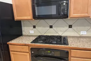 421 Brighton St, Roanoke, TX 76262 - Photo 8