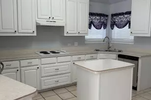 9703 Argyle Ct, Granbury, TX 76049 - Photo 8