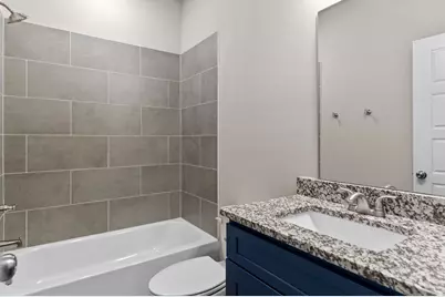 320 W Gambrell Street, Fort Worth, TX 76115 - Photo 20