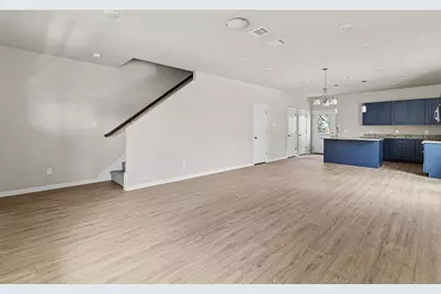 320 W Gambrell Street, Fort Worth, TX 76115 - Photo 4