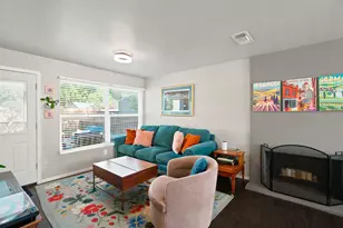 1001 N Carroll Blvd, Denton, TX 76201 - Photo 2