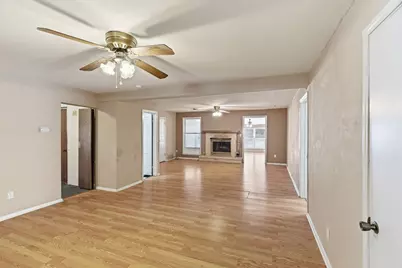 311 W 7th Street, Irving, TX 75060 - Photo 6