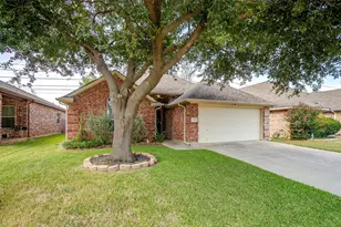 1325 Sierra Blanca Dr, Fort Worth, TX 76028 - Photo 2