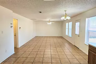 8405 3 Bars Dr, Fort Worth, TX 76179 - Photo 8