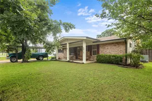 605 S Ricketts St, Sherman, TX 75092 - Photo 2