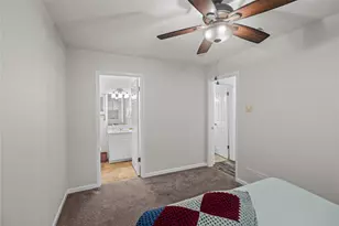605 S Ricketts St, Sherman, TX 75092 - Photo 24