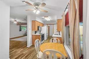 605 S Ricketts St, Sherman, TX 75092 - Photo 8