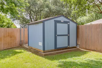 9020 Wessex Court, Fort Worth, TX 76134 - Photo 16