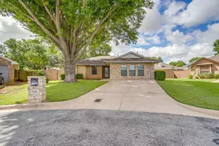 9020 Wessex Ct, Fort Worth, TX 76134 - Photo 1