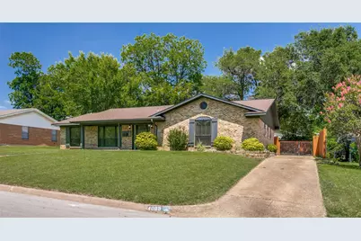 4009 Twilight Drive S, Benbrook, TX 76116 - Photo 2