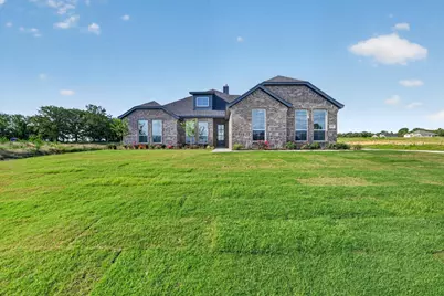 416 McAlpine Drive, Springtown, TX 76082 - Photo 1