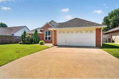 1513 Hayloft Lane, Granbury, TX 76048 - Photo 2