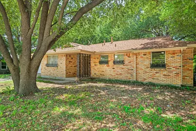 5605 Wales Avenue, Fort Worth, TX 76133 - Photo 2