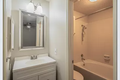 6402 Valleybrooke Court, Arlington, TX 76001 - Photo 30