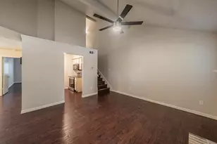 6402 Valleybrooke Ct, Arlington, TX 76001 - Photo 14