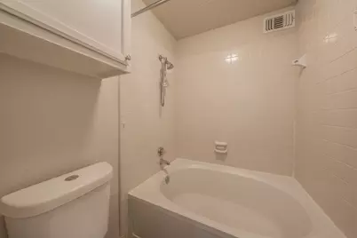 6402 Valleybrooke Court, Arlington, TX 76001 - Photo 32