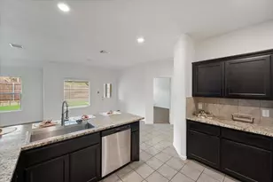 8333 Muddy Creek Dr, Fort Worth, TX 76131 - Photo 6