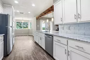 5920 Diamond Oaks Dr S, Haltom City, TX 76117 - Photo 8
