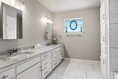 5920 Diamond Oaks Drive S, Haltom City, TX 76117 - Photo 28