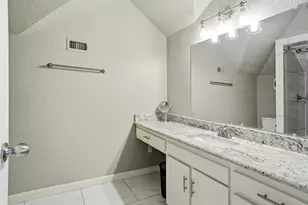 5920 Diamond Oaks Dr S, Haltom City, TX 76117 - Photo 22