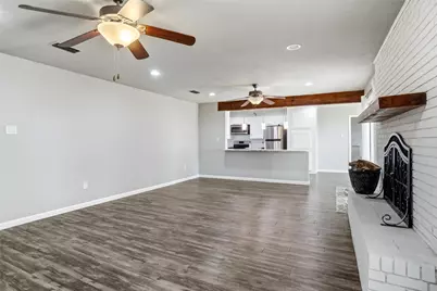 5920 Diamond Oaks Drive S, Haltom City, TX 76117 - Photo 20