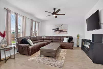 4404 Corktree Lane, Fort Worth, TX 76036 - Photo 10