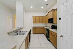 908 Dogwood Dr, Burleson, TX 76028 - Photo 6