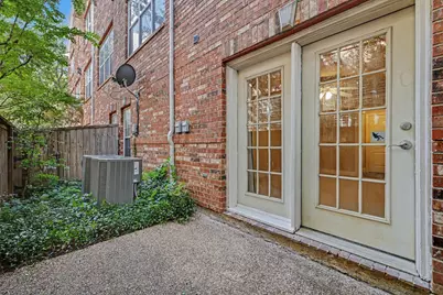 2811 Welborn Street, Dallas, TX 75219 - Photo 32
