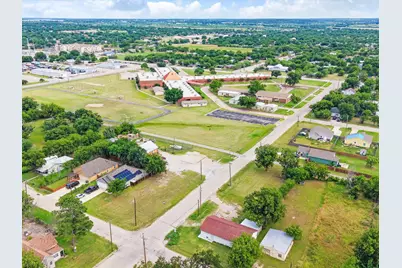 1000 SE 3rd Street, Mineral Wells, TX 76067 - Photo 2