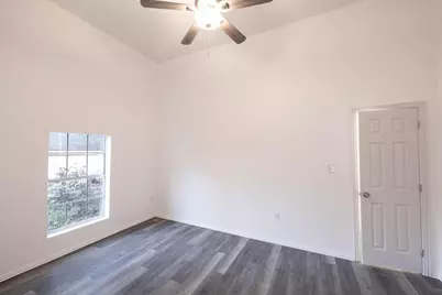 415 W 7th Street, Bonham, TX 75418 - Photo 10