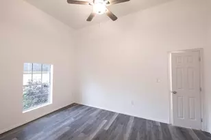 415 W 7th St, Bonham, TX 75418 - Photo 10