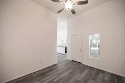 415 W 7th Street, Bonham, TX 75418 - Photo 4