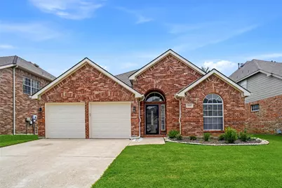 4016 Sharondale Drive, Flower Mound, TX 75022 - Photo 2