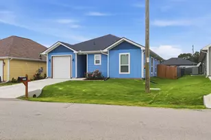 2316 Creekview Dr, Granbury, TX 76048 - Photo 4