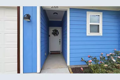 2316 Creekview Drive, Granbury, TX 76048 - Photo 6