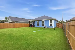 2316 Creekview Dr, Granbury, TX 76048 - Photo 10