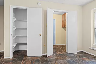 5601 Kingstree Court, Arlington, TX 76017 - Photo 12