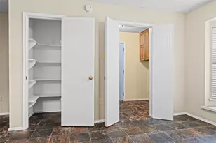 5601 Kingstree Ct, Arlington, TX 76017 - Photo 12