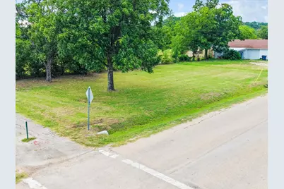 404 SE 9th Avenue, Mineral Wells, TX 76067 - Photo 2