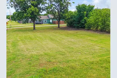 404 SE 9th Avenue, Mineral Wells, TX 76067 - Photo 1