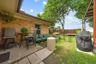 201 E Main St, Avalon, TX 76623 - Photo 8