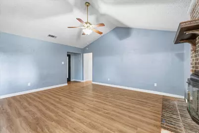 641 Deborah Court, Burleson, TX 76028 - Photo 10
