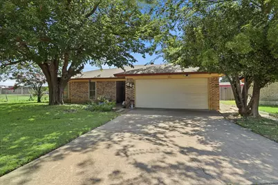641 Deborah Court, Burleson, TX 76028 - Photo 2
