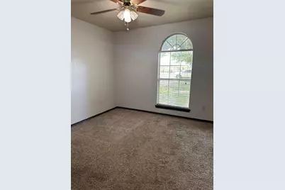 501 Brookfield Drive, Boyd, TX 76023 - Photo 6