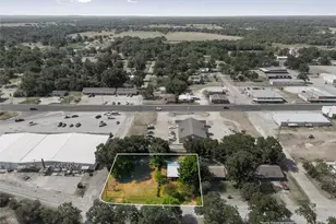 313 E Main St, Fairfield, TX 75840 - Photo 14